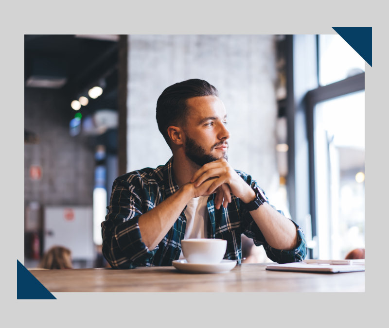 写真に三角のあしらいの画像